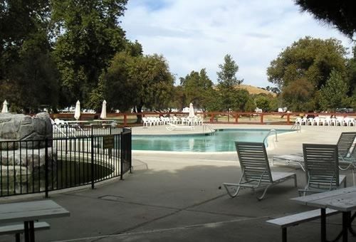 San Benito Rv & Camping Resort Paicines Экстерьер фото